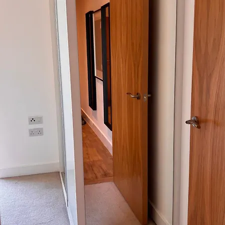 One Bedroom Parkway Luton  Exterior photo