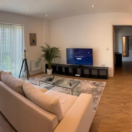 One Bedroom Parkway Luton  Exterior photo